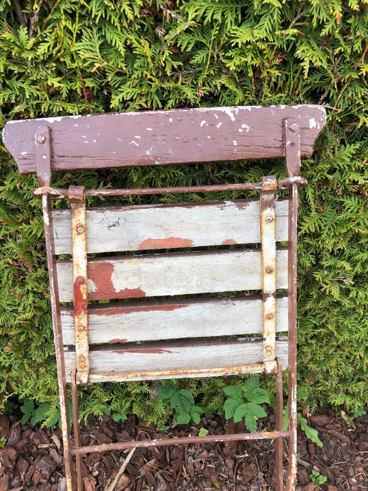 1 Paar original alte Biergartenstühle in Flensburg