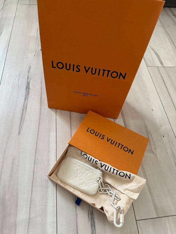 Louis Vuitton x Virgil Abloh SS19 Key Pochette in Heidelberg