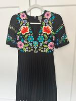 Asos geblümtes Kleid mit Faltenrock Hessen - Hanau Vorschau