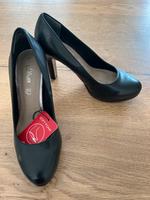 Neue schwarze Pumps mit Plateau und soft Form, S.Oliver, Größe 37 Bayern - Weilheim i.OB Vorschau