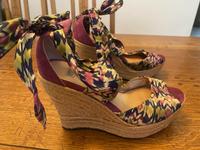 UGG Wedges / Plateau Sandalen Nordrhein-Westfalen - Hilden Vorschau