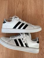 Adidas Schuhe Größe 42 2/3 Osterholz - Ellener Feld Vorschau