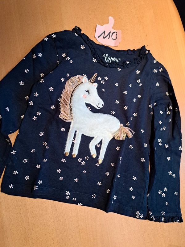 Langarm-Shirt von C&A in Gr. 110 mit Einhorn-Motiv in Bad Wildungen