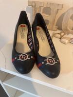 Blaue Tommy Hilfiger Pumps Hessen - Wiesbaden Vorschau