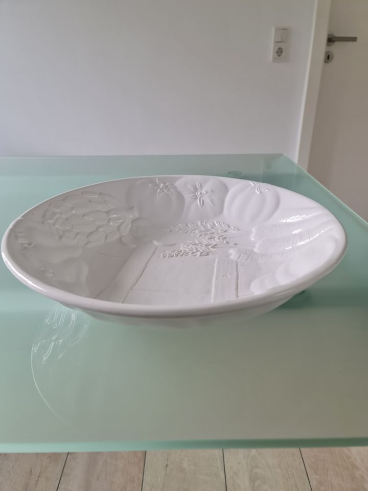 NEU!!! XXL sehr aparte Schüssel weiße Keramik A. SANTOS Portugal in Greifenstein
