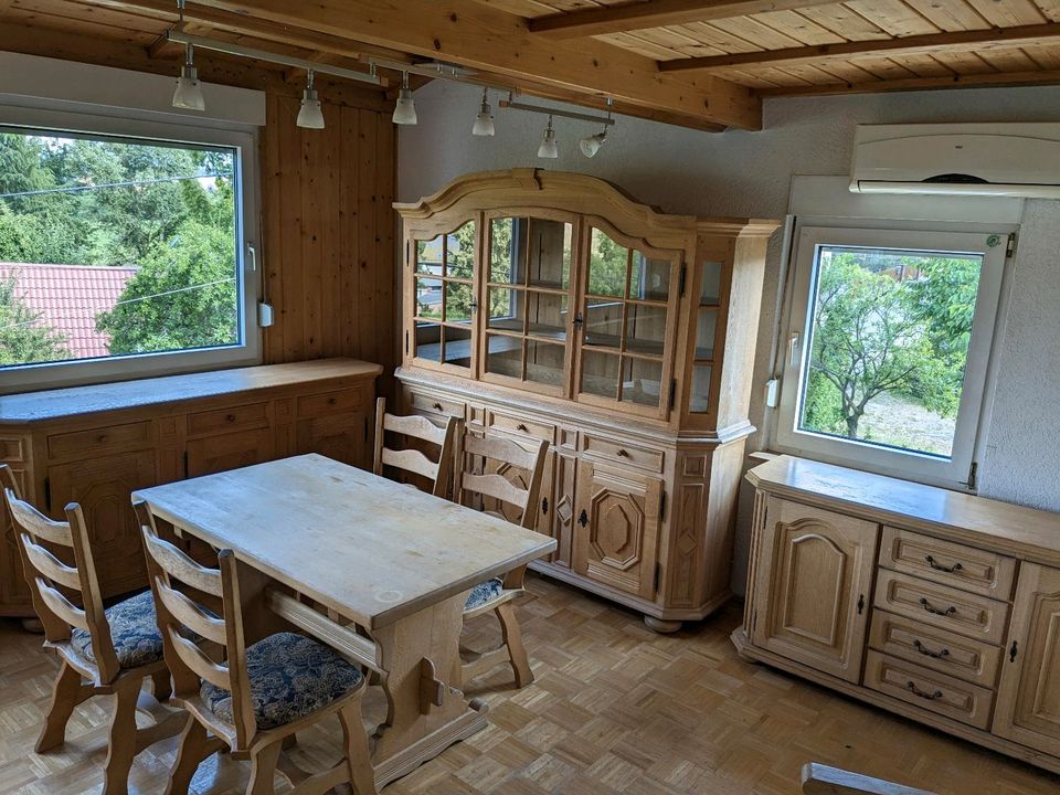 Echtholztisch+Stühle in Lichtenau