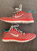 Nike Free TR Fit 4 rot weiß Gr. 38 Turnschuhe Sneaker Bayern - Großkarolinenfeld Vorschau