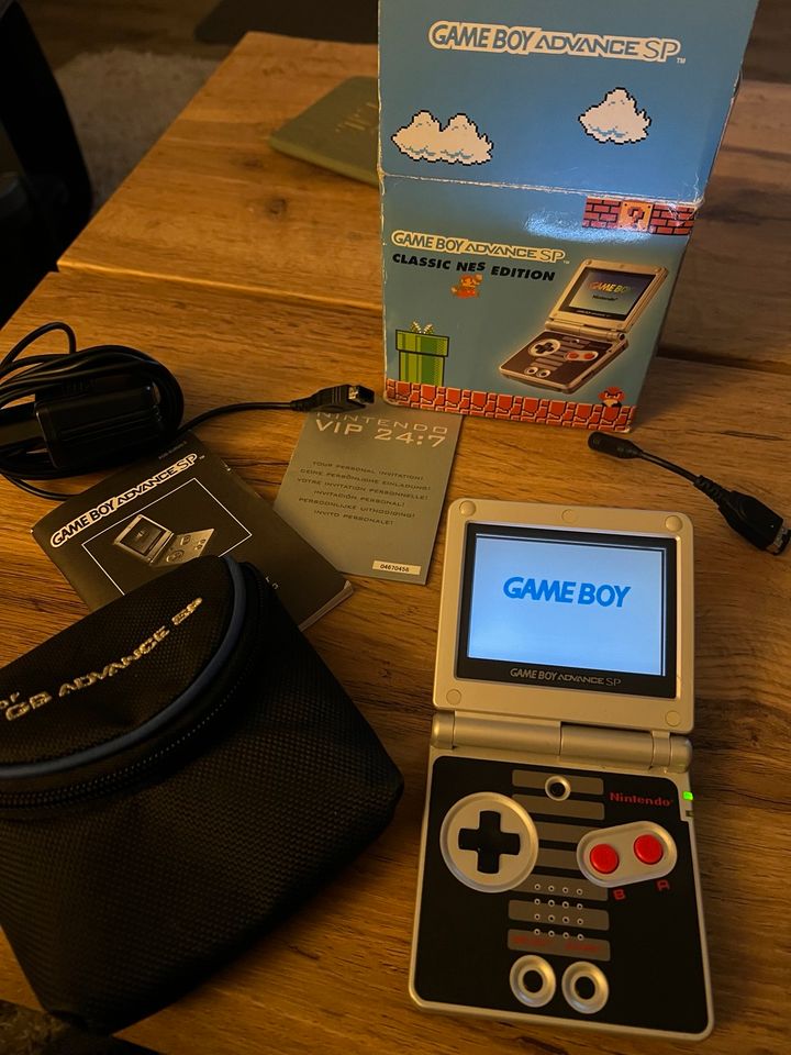 RAR - Retro - Gameboy Advance SP - NES Edition - GBA SP - in Kiel