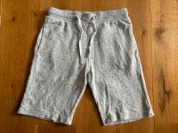 Sweatshort / Short / kurze Hose in Gr. 128 von H&M in hellgrau Bayern - Eichenau Vorschau