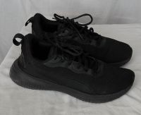 Puma Laufschuhe Sport Fitness Schwarz Leicht Sneaker 37 München - Ludwigsvorstadt-Isarvorstadt Vorschau