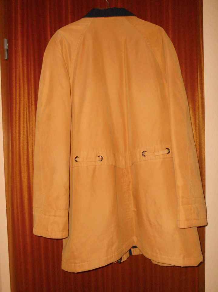 Damen Winterjacke, Gr. 44, curry/senffarbend, außen Acryl/Wolle in Osterholz-Scharmbeck