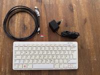 Raspberry Pi 400 + Original-Netzteil + MicroSDXC 128GB + HDMI Baden-Württemberg - Reutlingen Vorschau