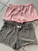 zwei  Sweat Shorts rosa und grau Größe 34 Duisburg - Duisburg-Süd Vorschau