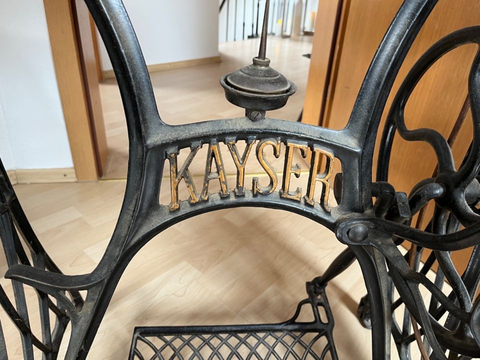 Nähmaschine *Antik* von "Kayser" in Wartenberg