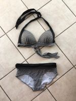 Schwarz weißer Bikini mit 3 verschiedenen Badehosen, wie neu Hessen - Trebur Vorschau