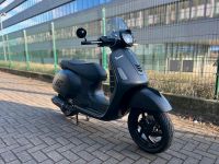 Vespa GTS 300 Notte mit 13 Zoll Düsseldorf - Oberkassel Vorschau