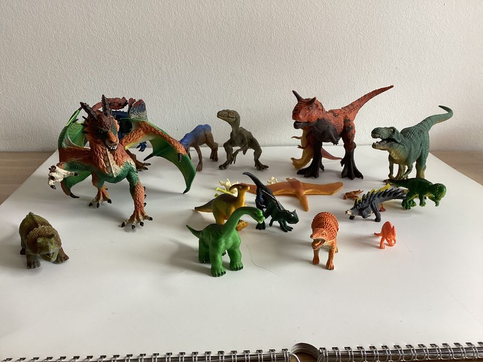 Schleich Dinosaurier Figuren Set in Berlin