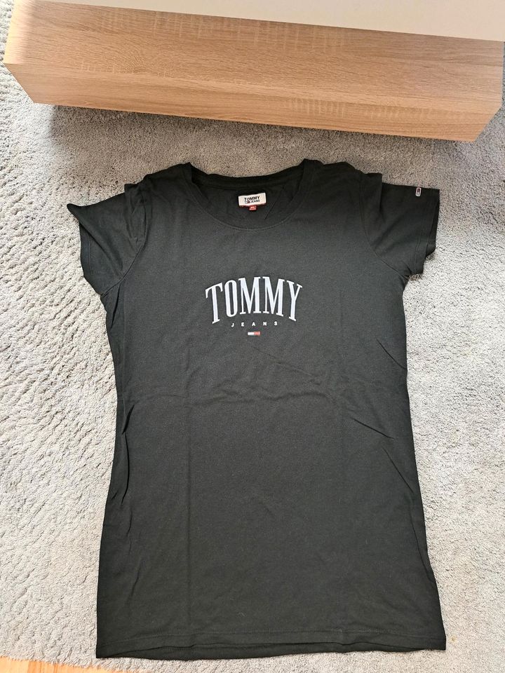 Tommy Hilfiger T-shirt ❤️ in Luckenwalde