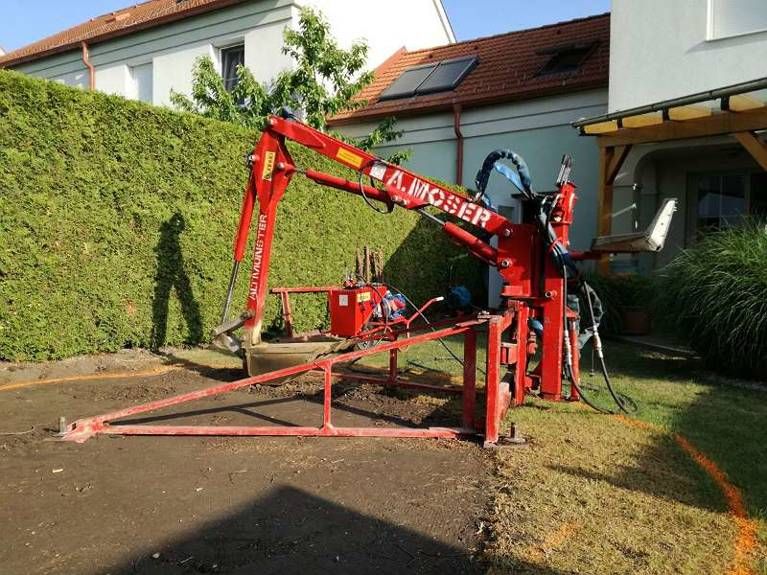 Moser Elektrobagger mit Hydraulikpumpe in Schleswig