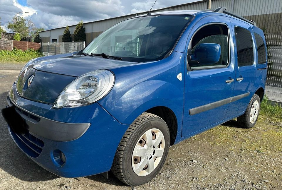 Renault Kangoo Famili Euro 5 Tuv 11/2025 AHK Disel 90ps AC in Maintal