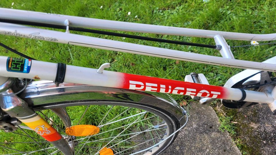 Klassiker: Peugeot Retro Fahrrad 28 Zoll in Köln