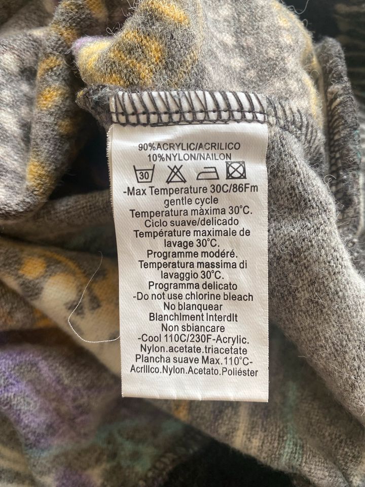 Pullover /Kleid / langes Oberteil Größe S in Erlenbach