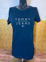 Tommy Hilfiger T-Shirt Damen Gr. M Blau Top Wandsbek - Hamburg Farmsen-Berne Vorschau