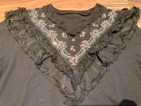Romantisches Shirt mit Rüschen und Strassblumen Bayern - Wendelstein Vorschau