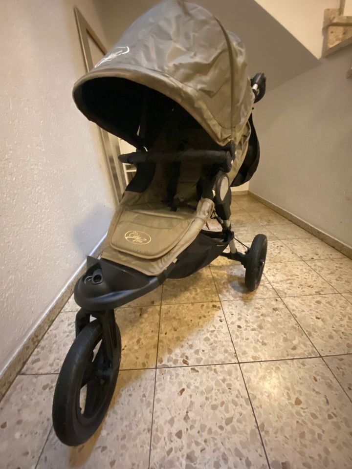 City Elite, der perfekte Jogger-Kinderwagen für den Frühling in Köln