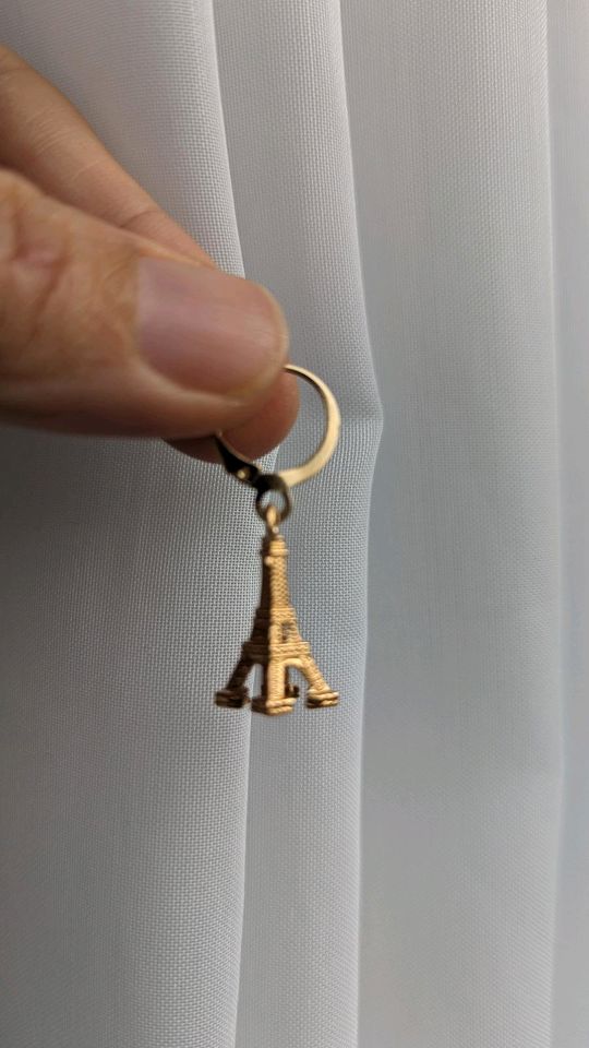 Mini Creolen 3D Eiffel Turm Ohrringe in Dortmund