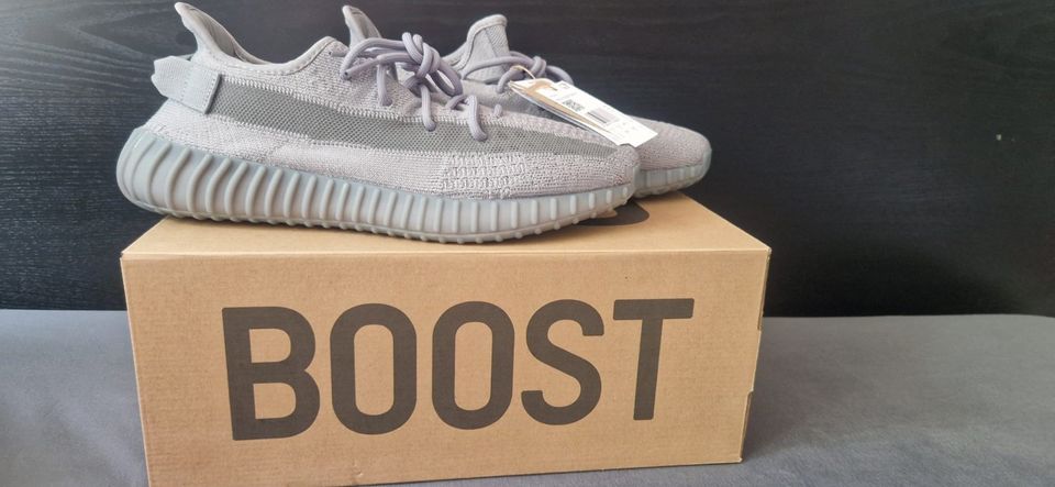 Neu Original Adidas Yeezy Boost 350 V2 12 46 2/3 Stahlgrau Grey in Berlin