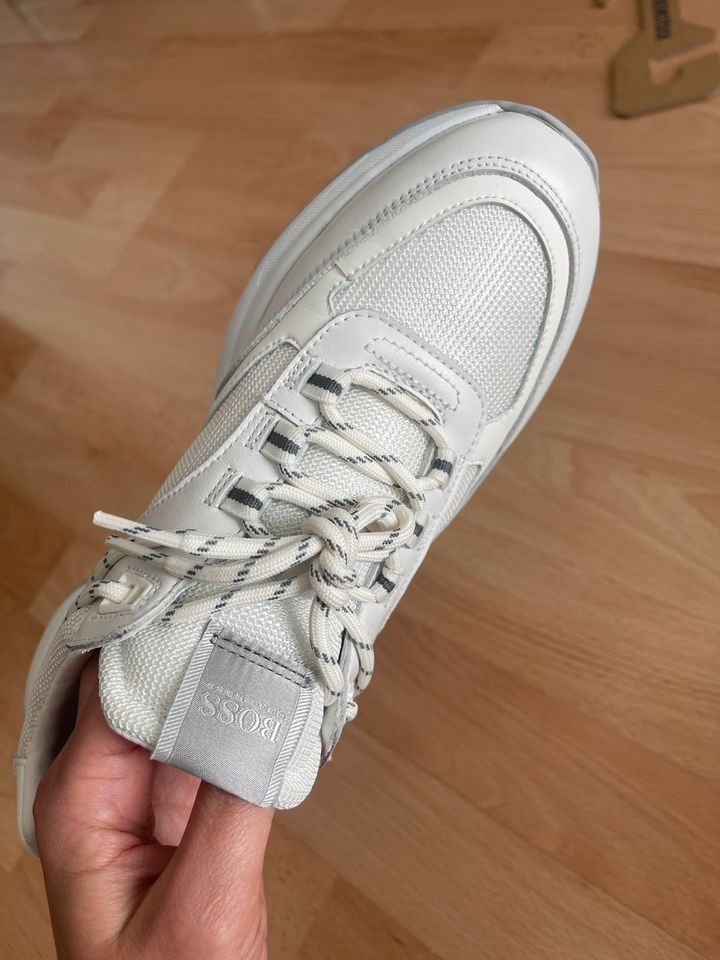 Hugo Boss Sneaker weiß 39 in Nürnberg (Mittelfr)