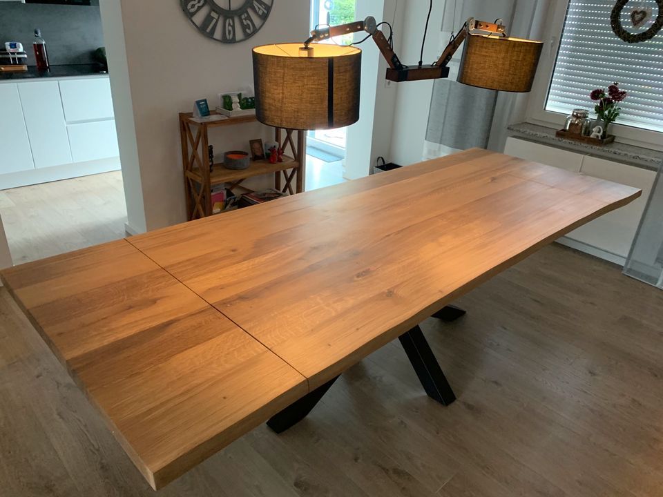 Massiv Eiche Tisch Baumtisch Ausziehbar Esstisch 220-300x100cm in Königswinter