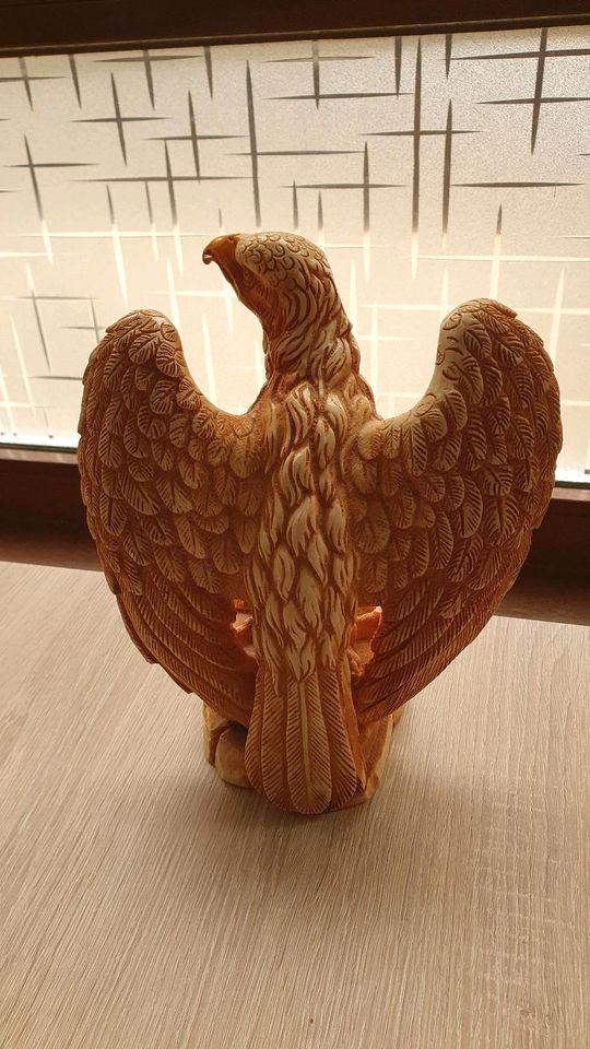 Greifvogel Skulptur Adler Bussard 23cm in Wüstenrot