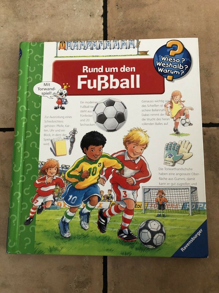 Ravensburger Kinderbuch 'Rund um den Fußball‘, gebraucht in Landshut