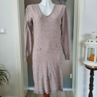 ASSUILI CACHEMIR STRICKKLEID GRAU GR. 42/44 top Zustand Sachsen-Anhalt - Starsiedel Vorschau