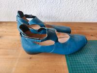 Sandalen von Think! Größe 43 Niedersachsen - Achim Vorschau