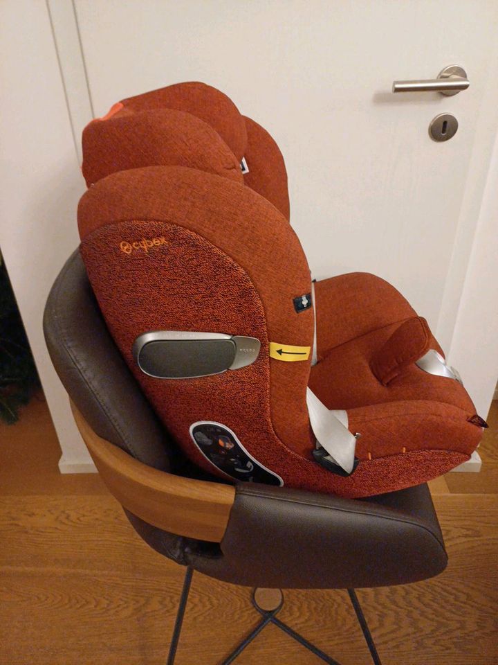 Cybex sirona kindersitz mit base in Köln