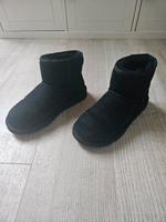 UGG Boots schwarz Schleswig-Holstein - Silberstedt Vorschau