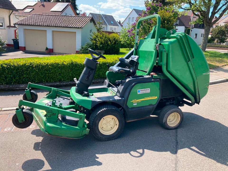 John Deere 1435 Frontmäher Allrad mit Hochentleerung 60“ Mähwerk in Böblingen