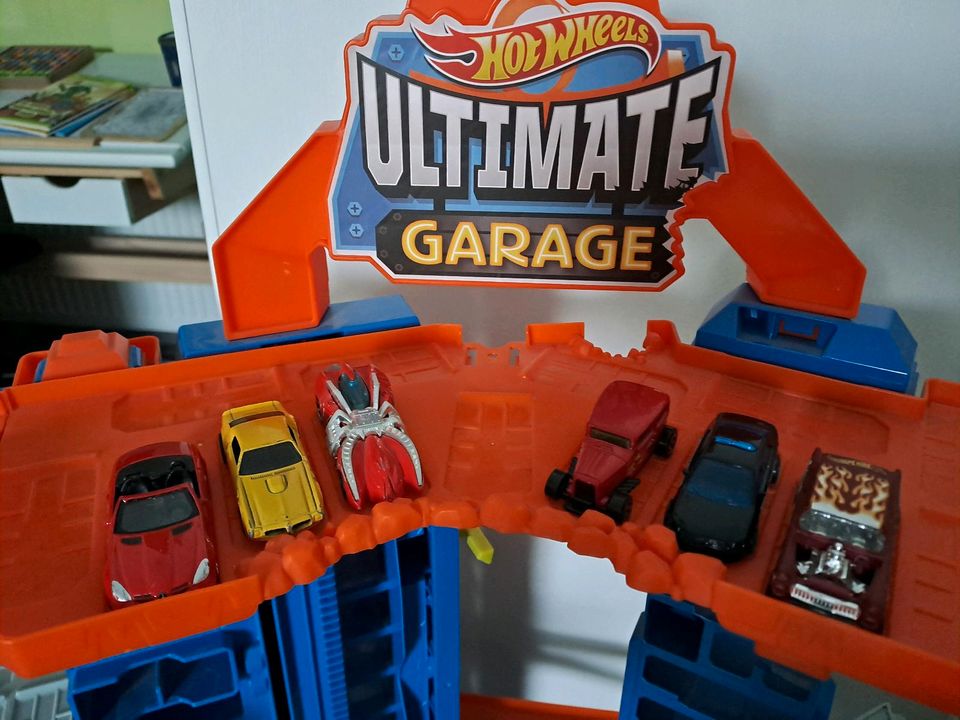 Hot Wheels City Ultimate Garage T-Rex Angriff OVP Parkhaus in Duisburg