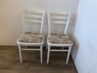 #A 2x Holzstühle weiß Shabby Polster Bistrostühle Esszimmer Küche Sachsen - Burgstädt Vorschau