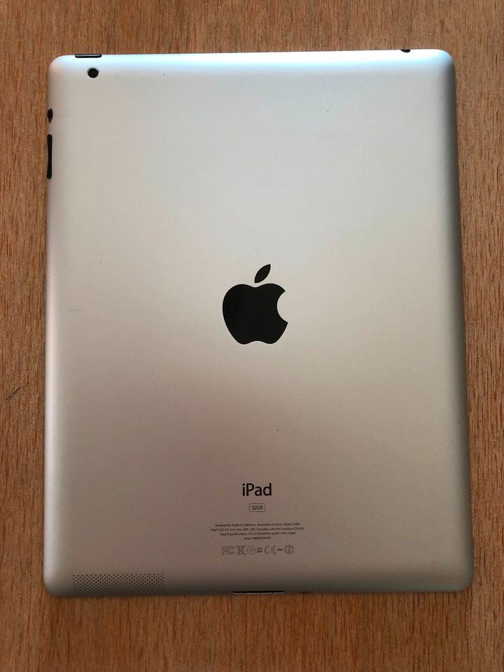 Apple iPad 2 Modell A1395 mit 32 GB in Freiburg im Breisgau