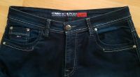 Neuwertig Tommy Hilfiger Herren Jeans Gr. 34 gekürz Blau Niedersachsen - Celle Vorschau