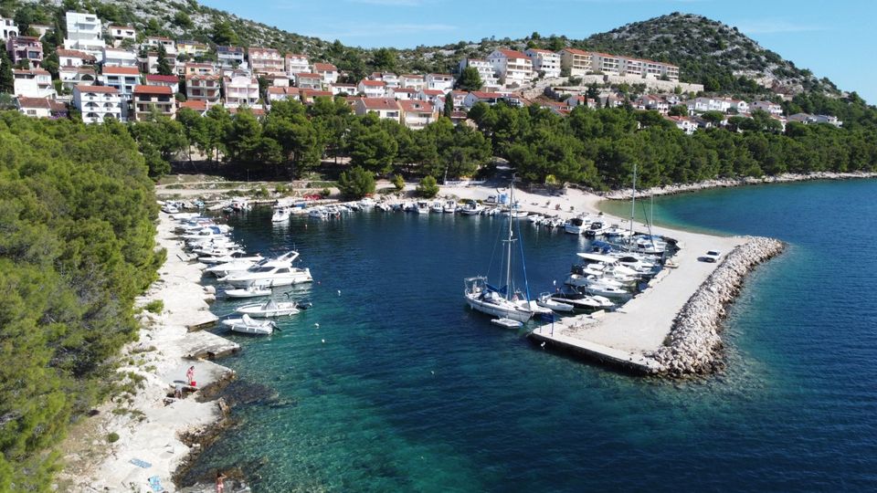 VIDEO !! Luxus Wohnungen 1.Reihe am Meer Kroatien bei Zadar in München