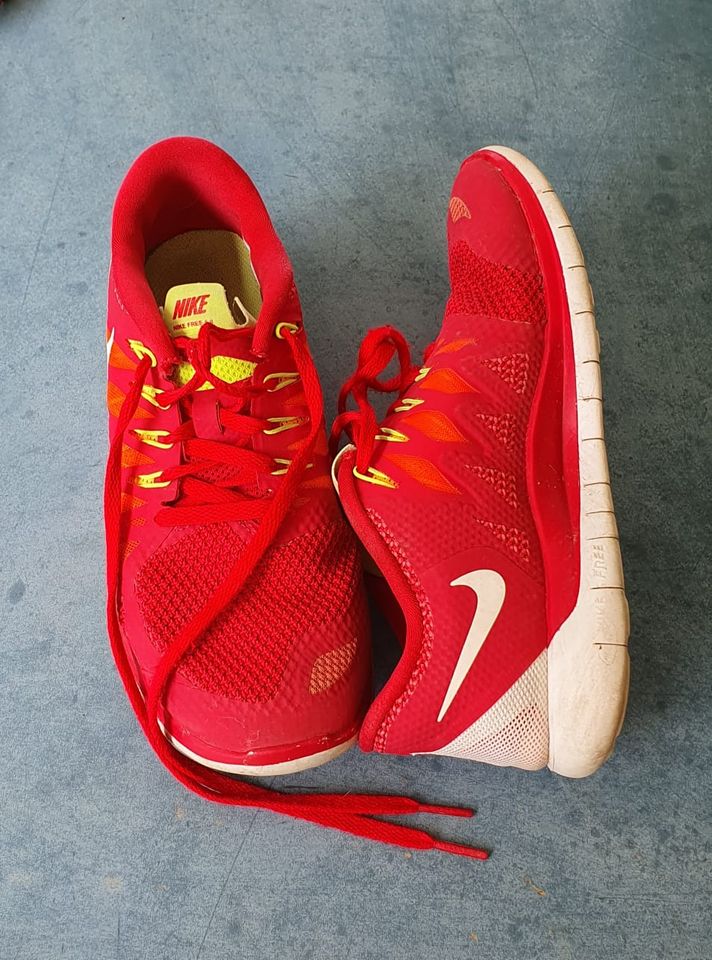 Nike Free, sehr guter Zustand - Gr. 38,5 (US 7,5) in Obrigheim