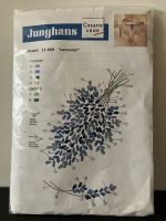 *** Stickpackung Tischdecke 85 x 85 cm 'Lavendel' Junghans *** Berlin - Neukölln Vorschau