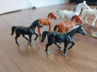 63 Kunststoff Spielzeug-Tiere + Zäune / 70er / kein Schleich Nordrhein-Westfalen - Neuss Vorschau