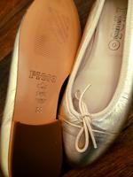 Neuwertige Leder Ballerinas Gold Gr. 36/37 NP 150,00 EUR Pino C Hamburg - Harburg Vorschau