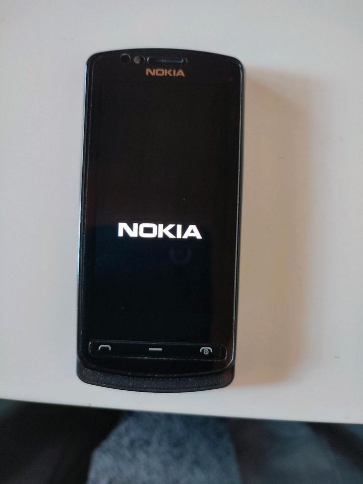 Nokia 700 Handy in Pforzheim